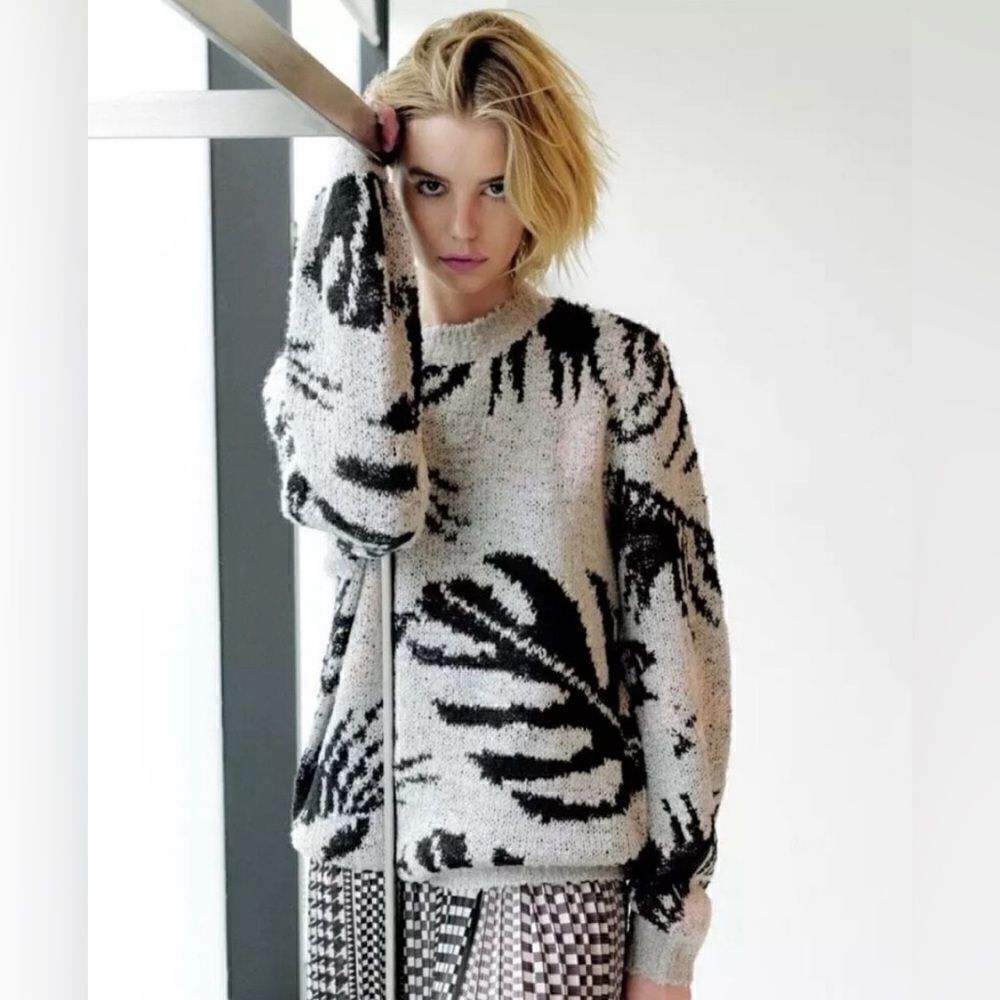 Le Superbe Sweater in Tropi-Call Crewneck Grey Black Pink XS Reg. $325 NWT